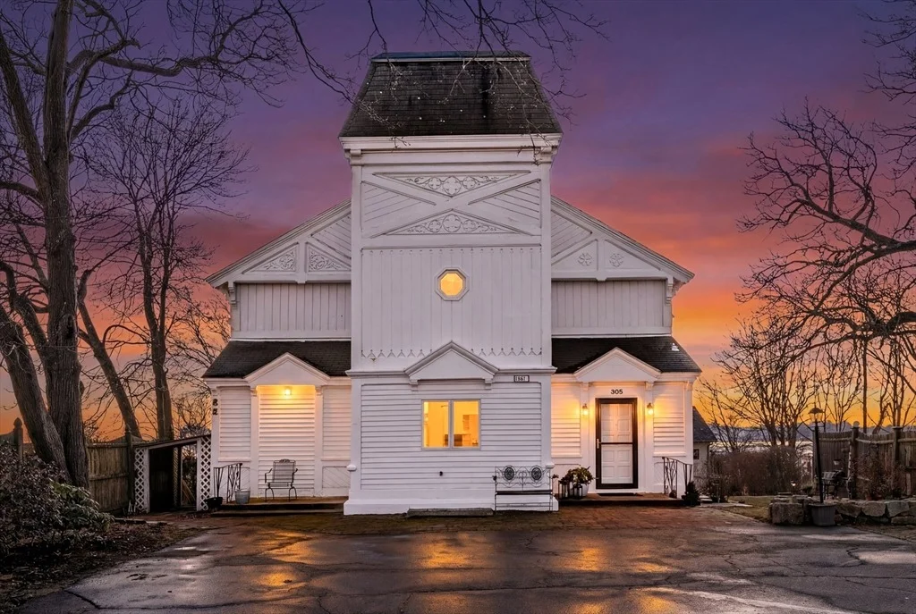 Photo of 303 Nahant Road