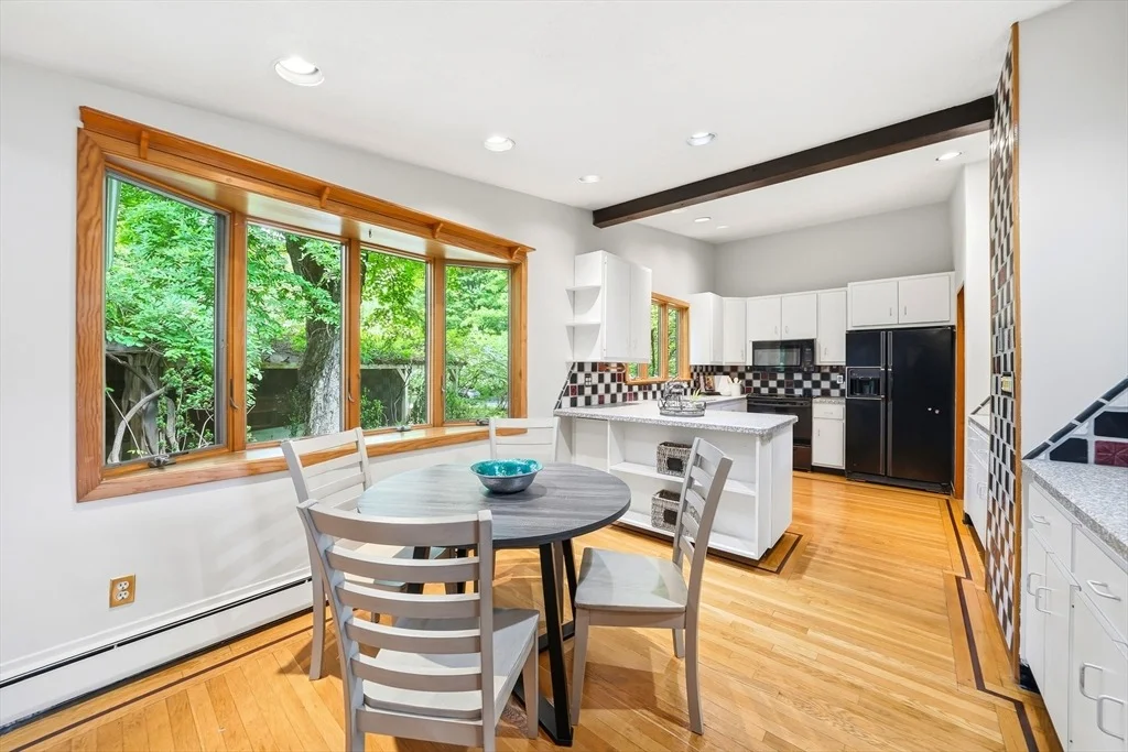 Photo of 6 Angier Rd