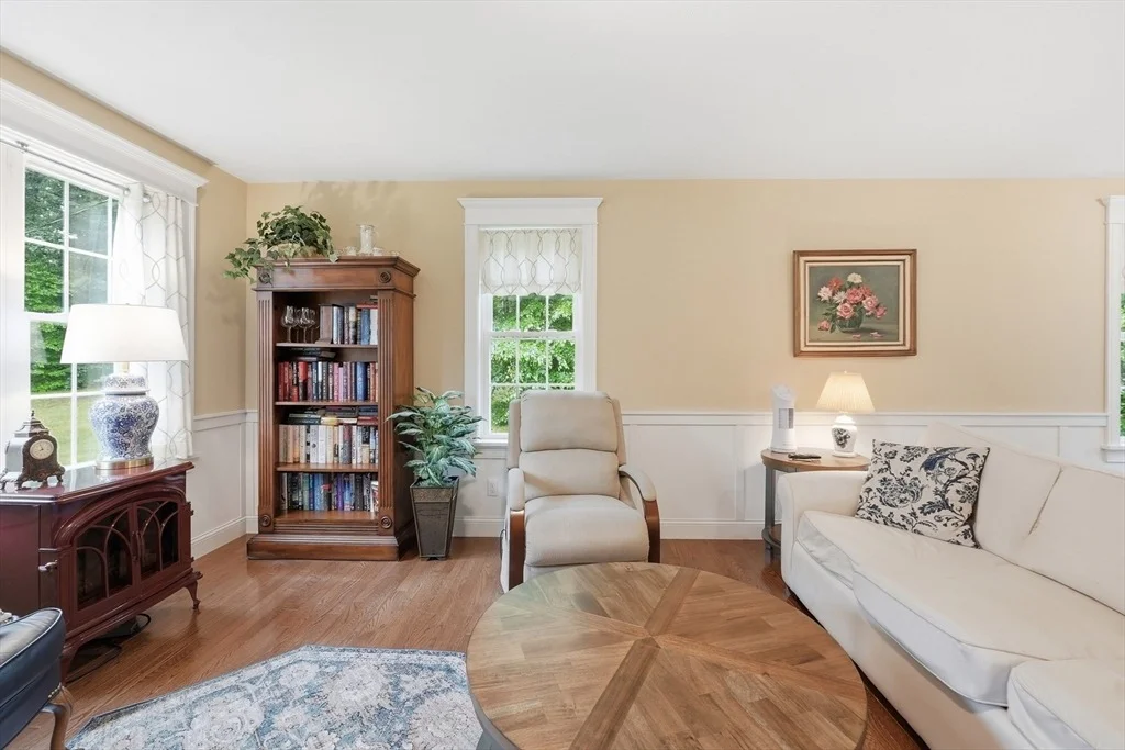 Photo of 215 Sarty Rd