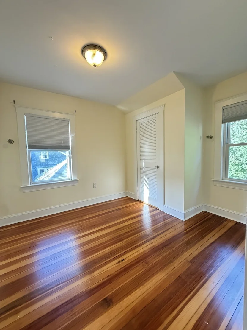 Photo of 17 Russell Rd