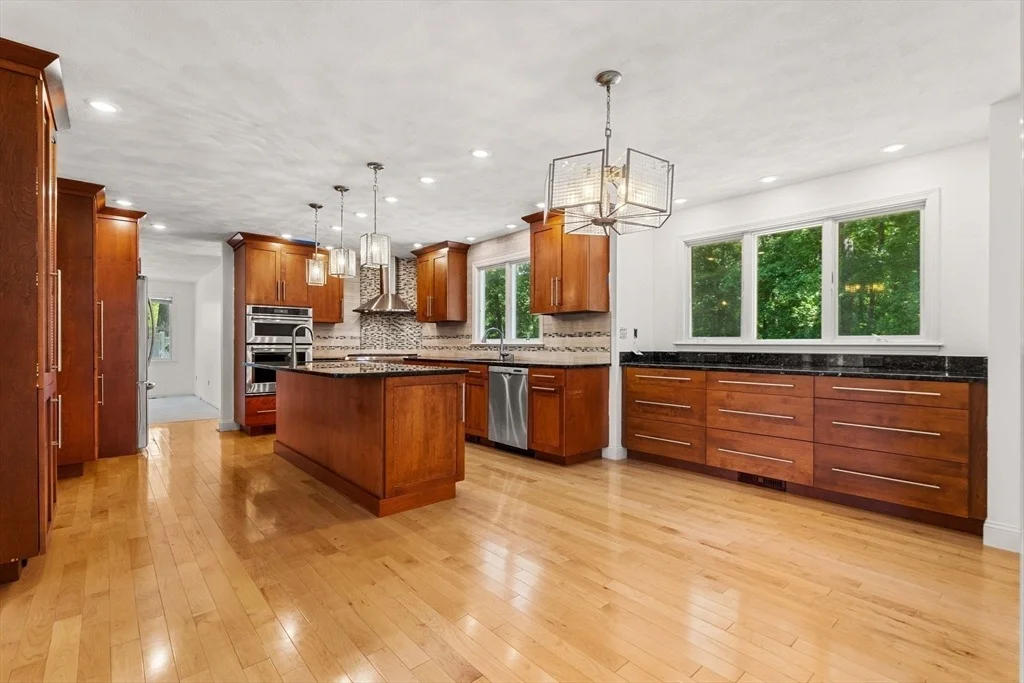 Photo of 18 Equestrian Dr