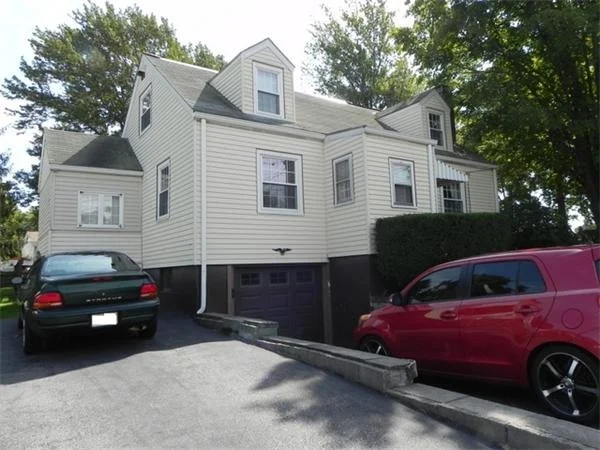 Photo of 90 Wayne Ave