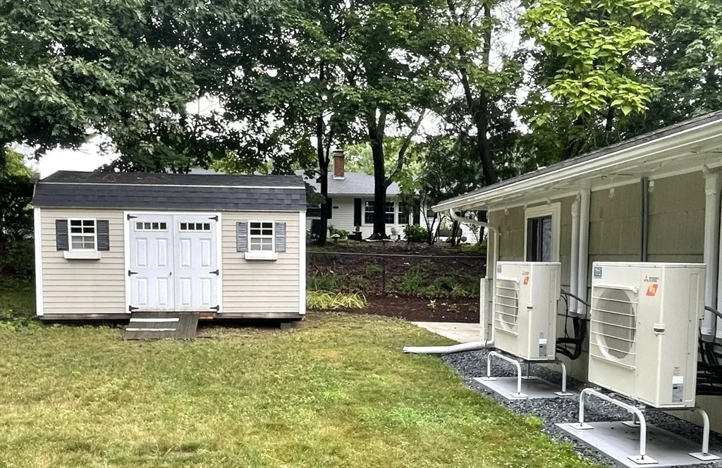 Photo of 22 Corrine Dr