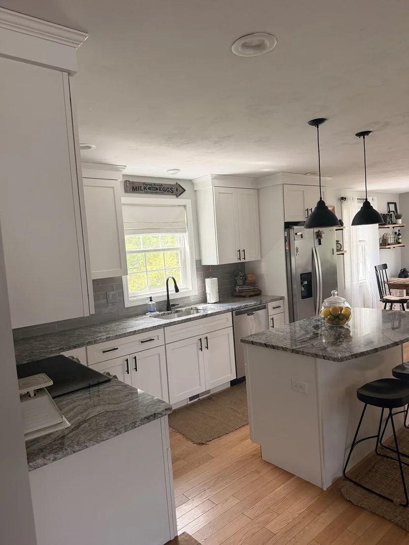 Photo of 33 Ledgewood Cir