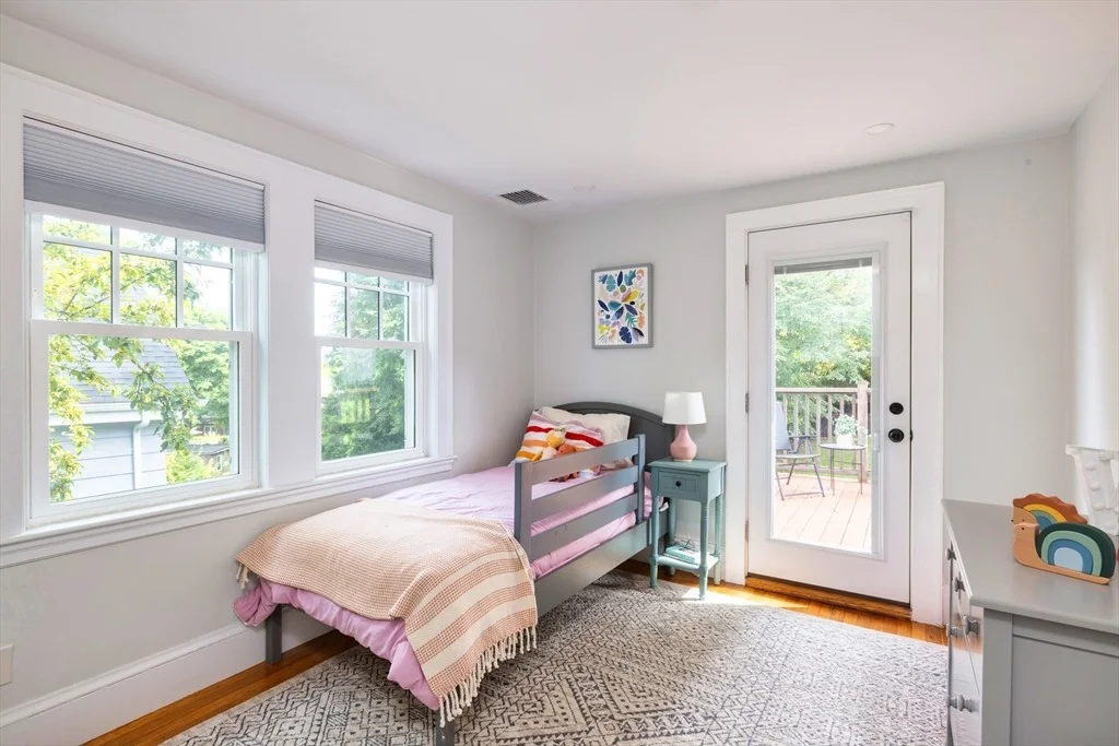 Photo of 18 Wolcott Rd