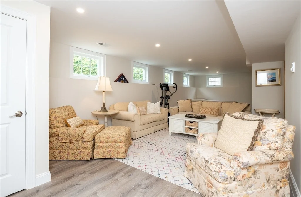 Photo of 24 Wildewood Dr