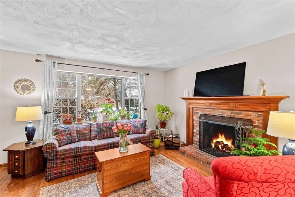 Photo of 37 Triangle Cir
