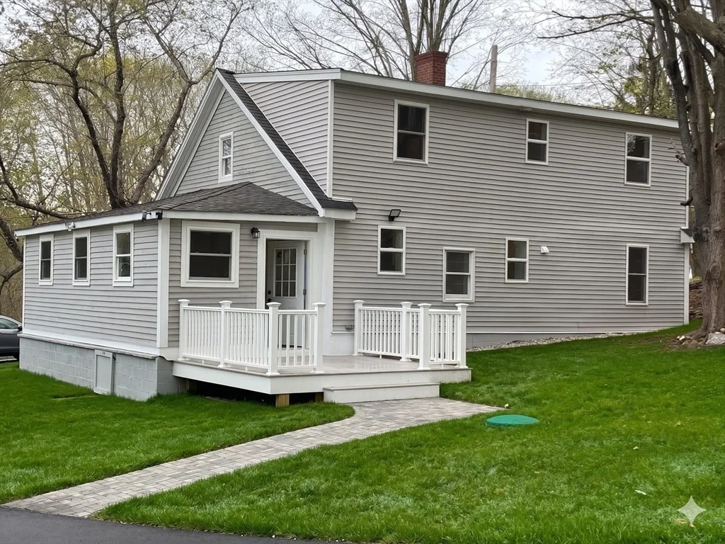 Photo of 98 Elm St