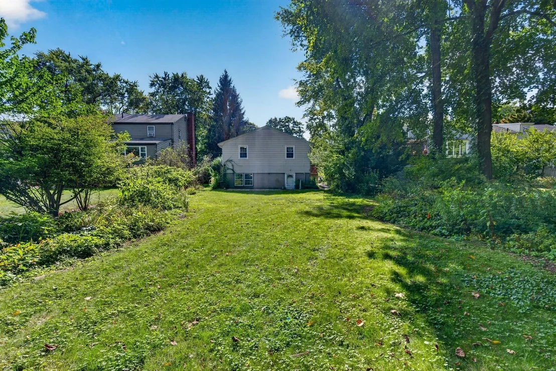 Photo of 24 Grapevine Ave