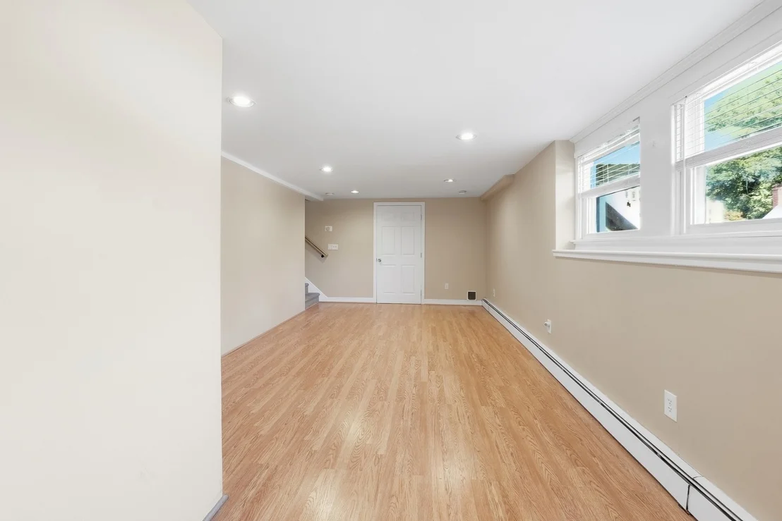 Photo of 27 Aldea Ave