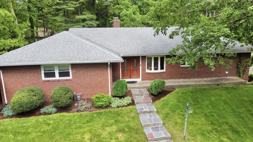 Photo of 166 Primrose Dr