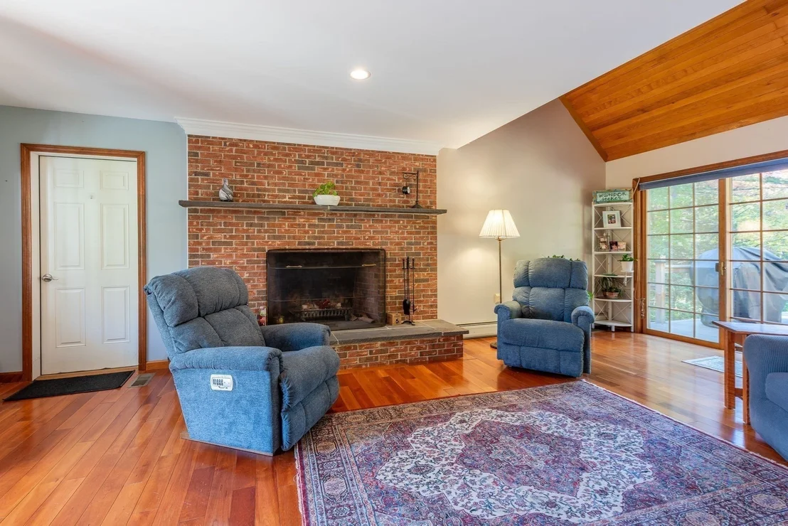 Photo of 61 Plain Rd