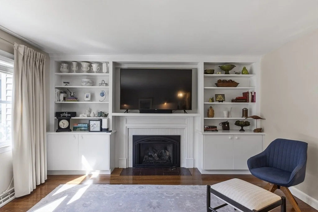 Photo of 16 Jonathan Dr
