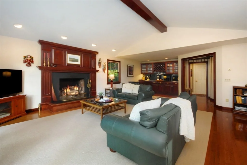 Photo of 308 Musterfield Road