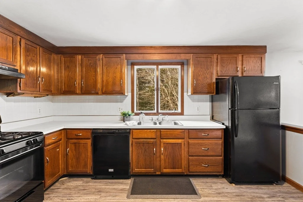 Photo of 38 Westwind Cir