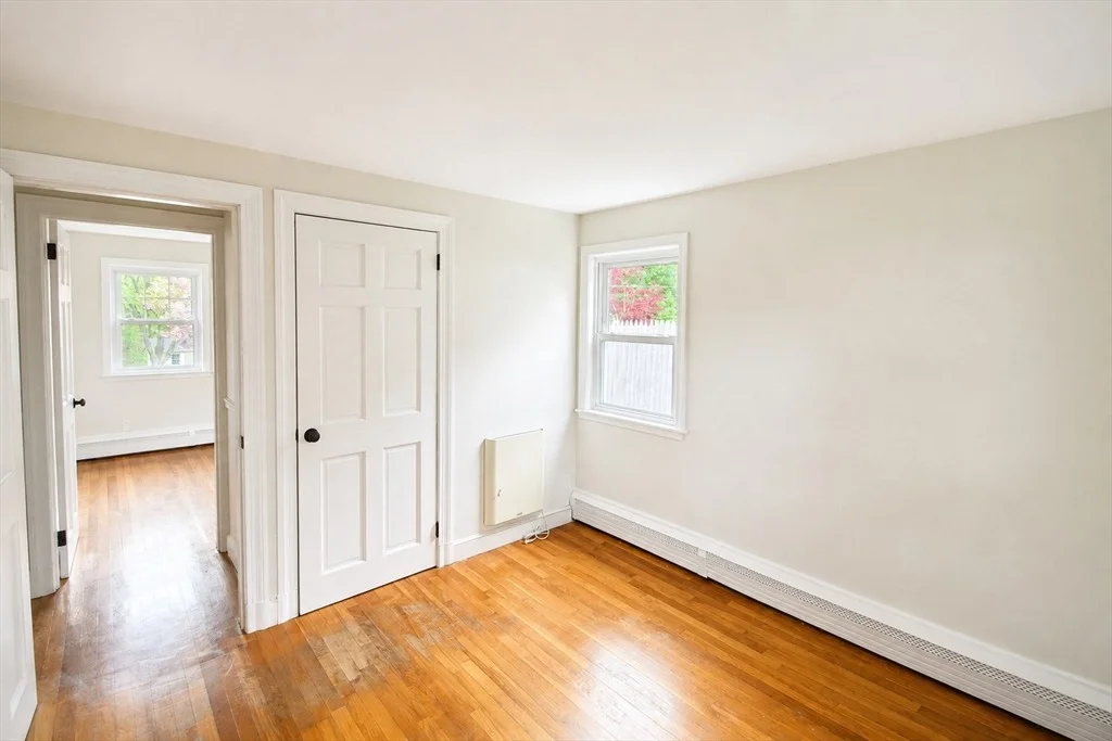 Photo of 4 Simmons Ave
