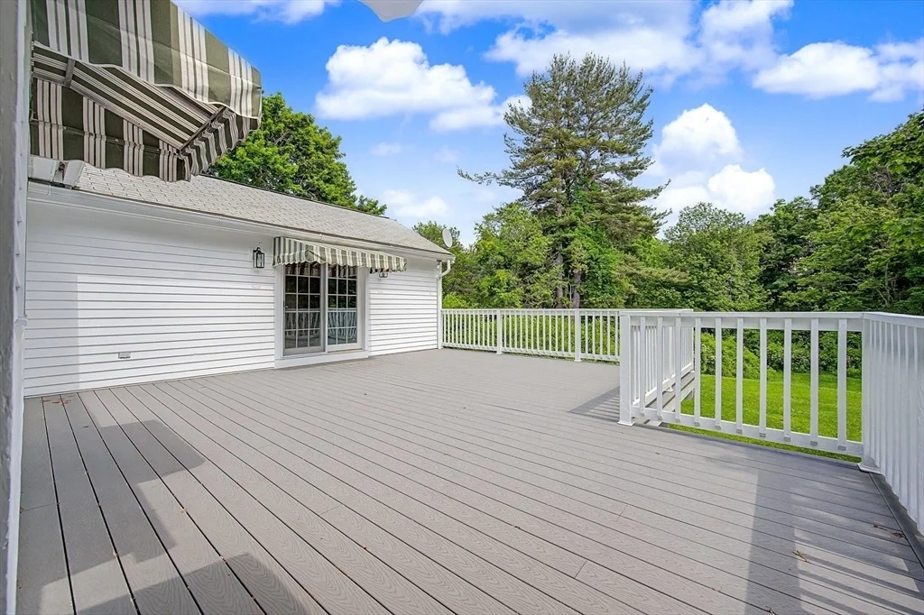 Photo of 355 Boston Rd