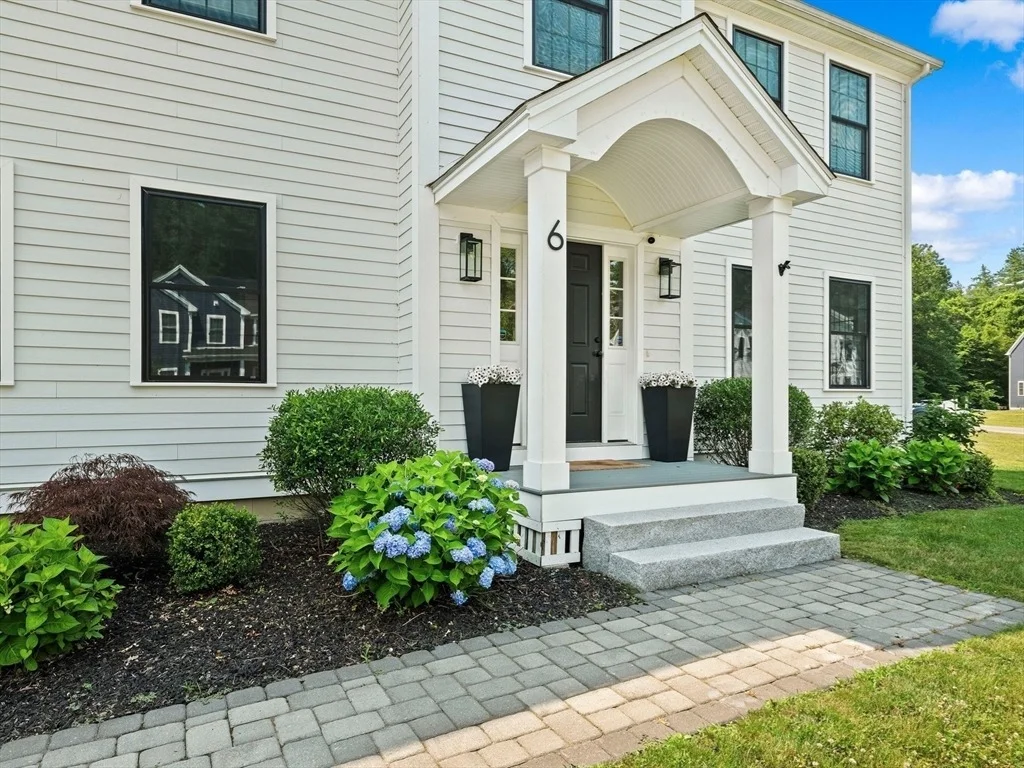 Photo of 6 Genevieve Ln