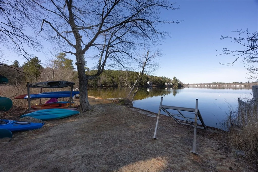 Photo of 20 Bailey Shore