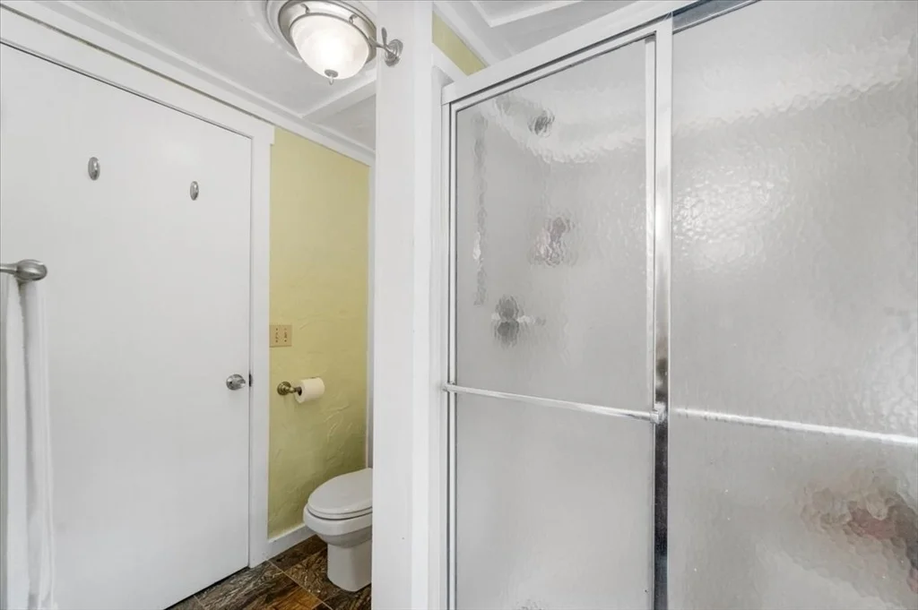 Photo of 320 Alpine Dr