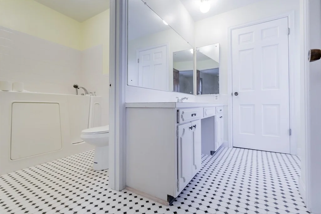 Photo of 105 Cornhill Rd