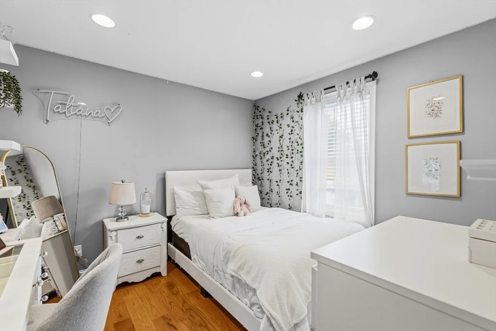 Photo of 127 Middlesex St