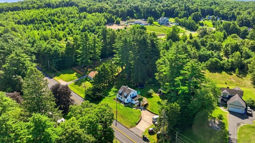 Photo of 219 Old Warren Rd