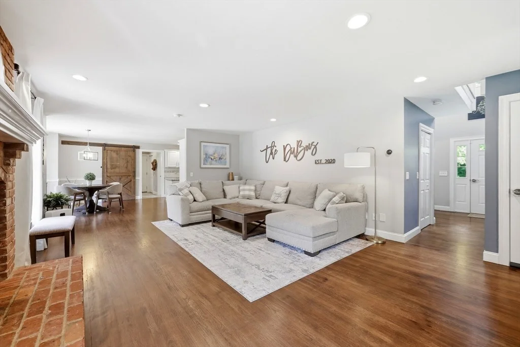 Photo of 27 Steepleview Dr