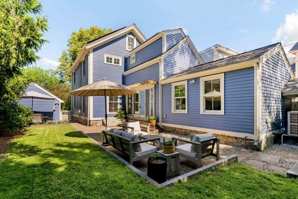 Photo of 2 Maple Pl