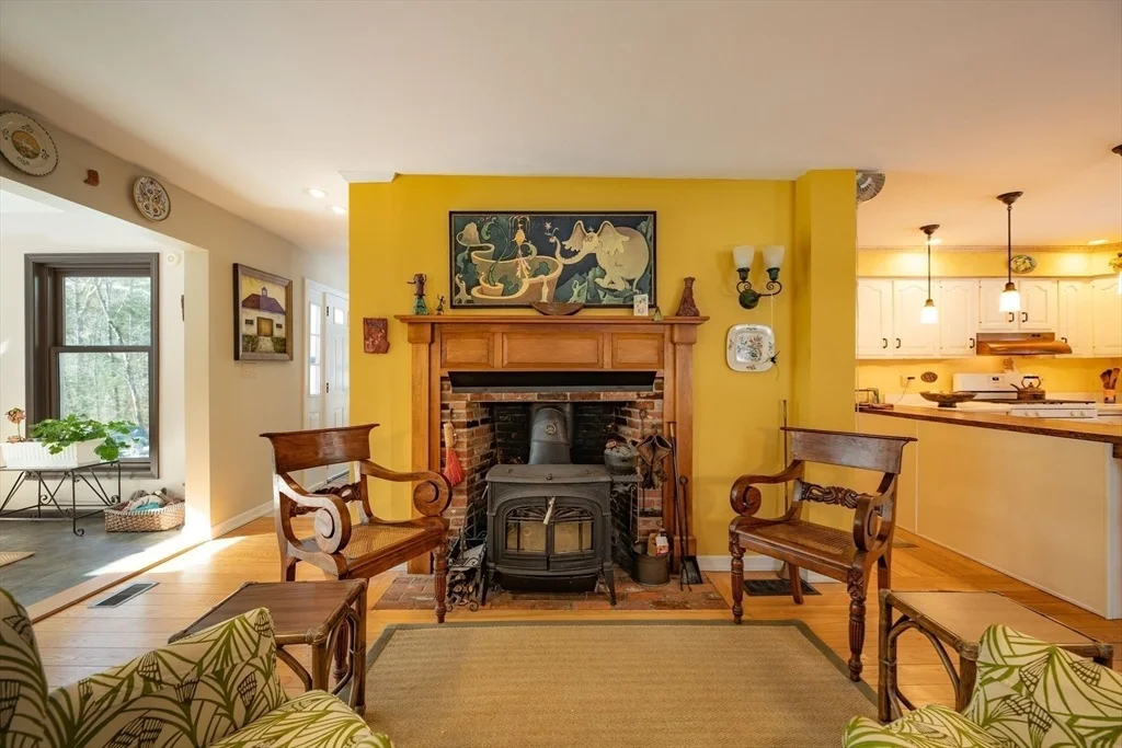 Photo of 469 Sylvester Rd