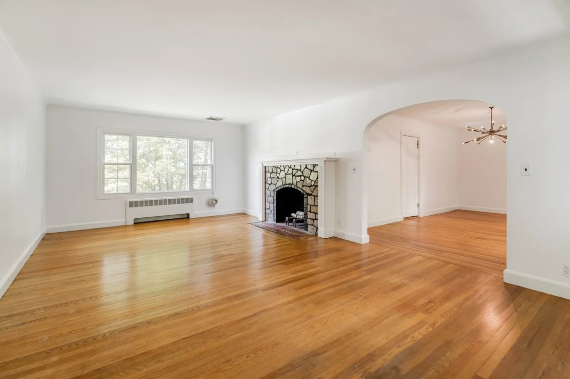 Photo of 77 Jordan Rd