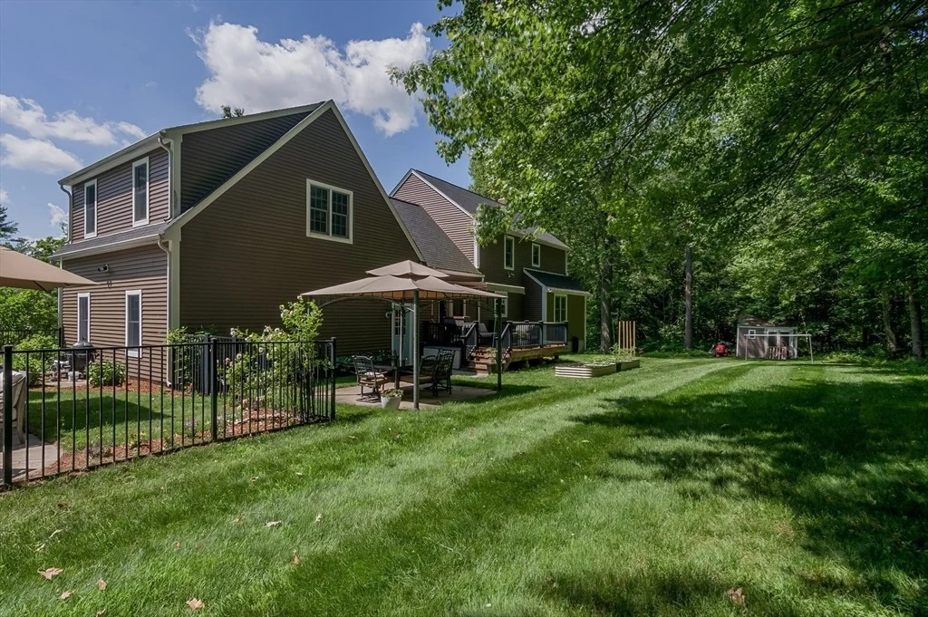 Photo of 2 Simon Davis Dr