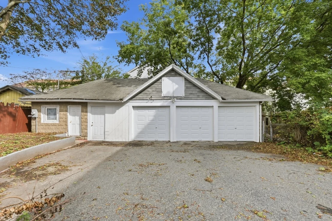 Photo of 165 Fairmont Ave