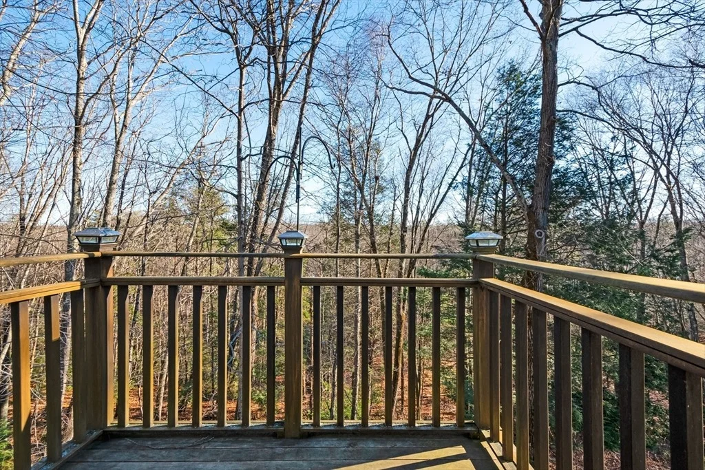 Photo of 25 Woodside Cir