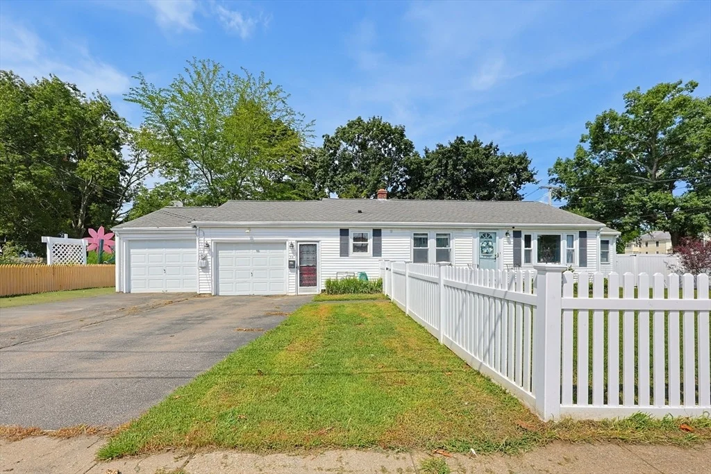 Photo of 30 Lloyd St