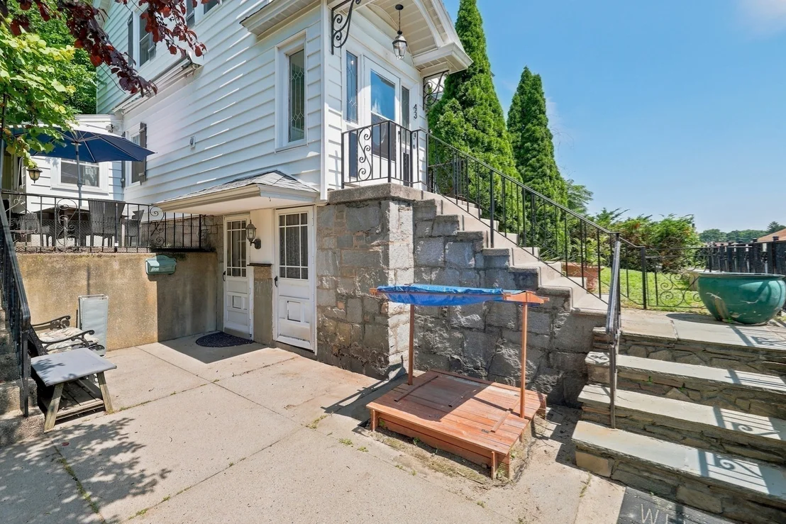 Photo of 43 Chilmark