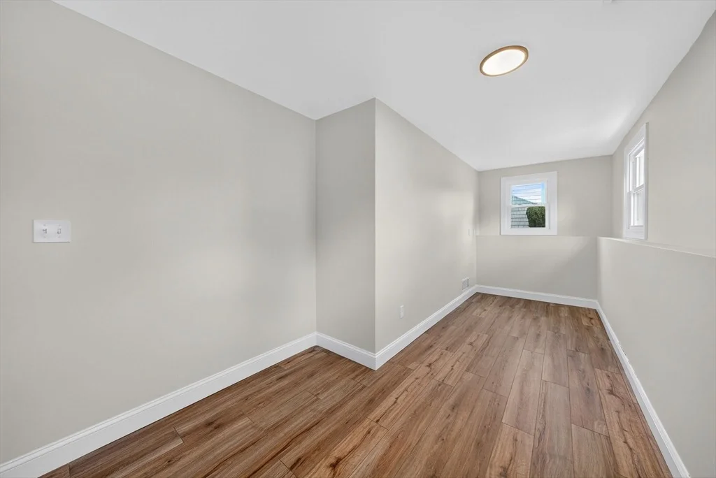 Photo of 48 Valley View Dr