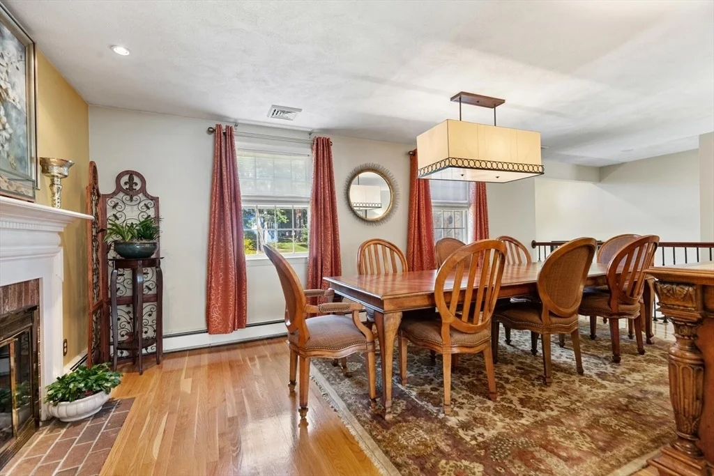 Photo of 24 Hickory Ln