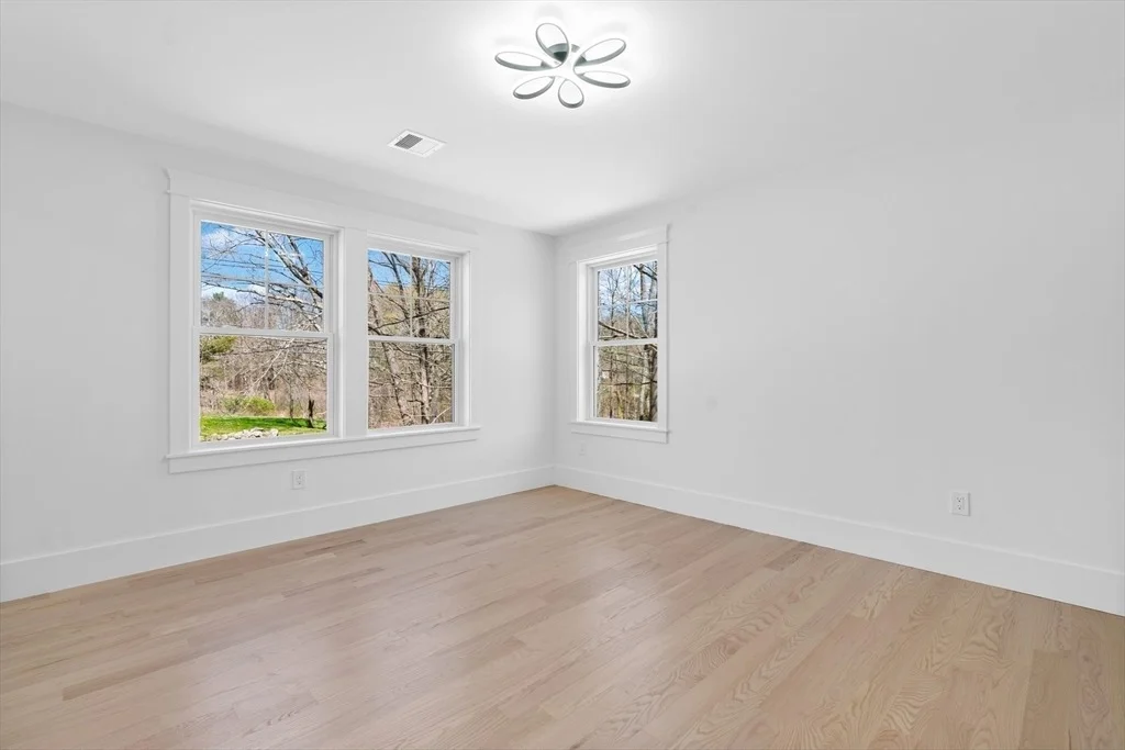 Photo of 12 Sanders Lane