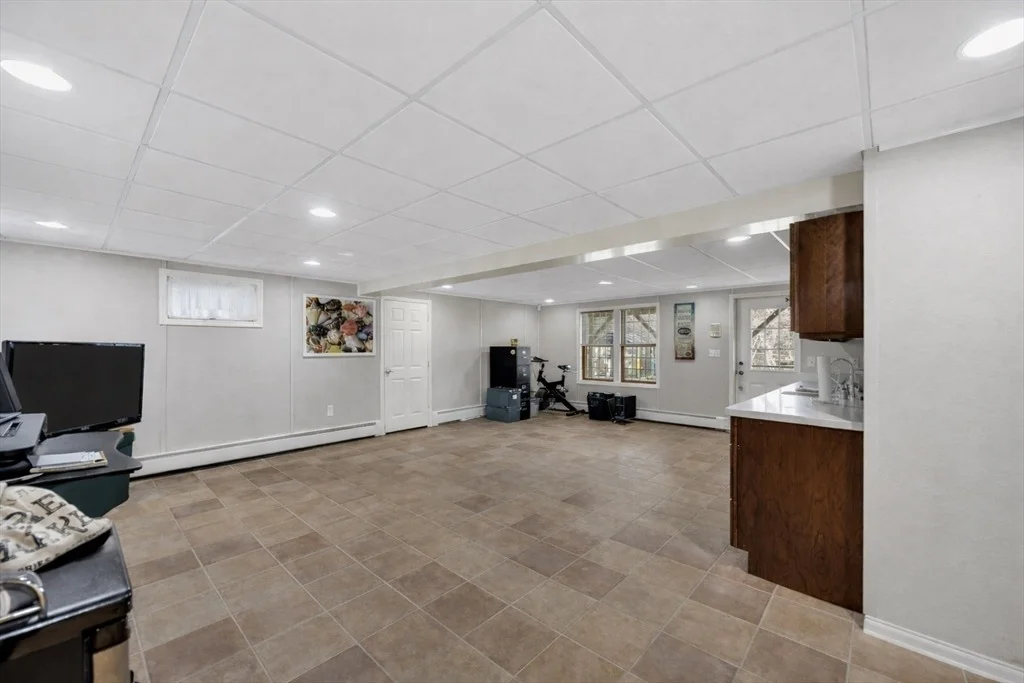 Photo of 26 Carlson Ln