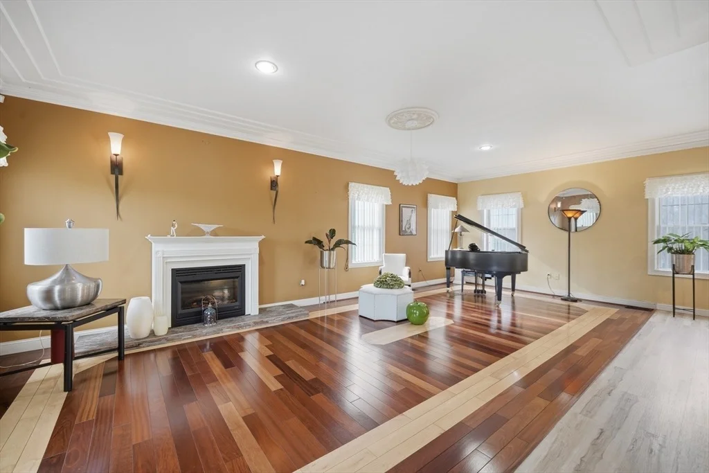 Photo of 239 Fuller Road