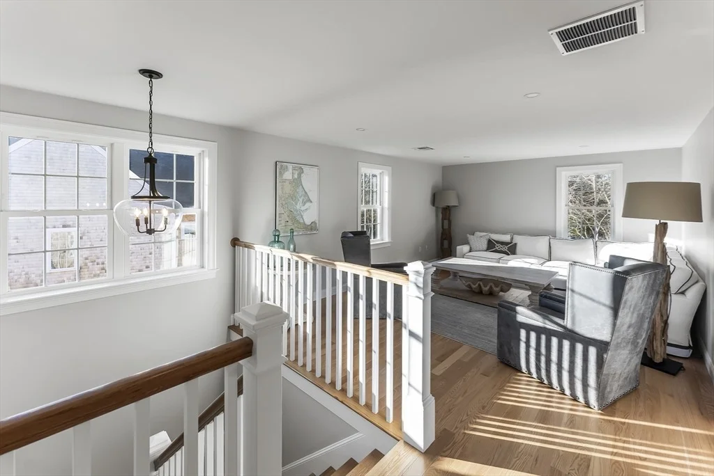 Photo of 105 Plain St