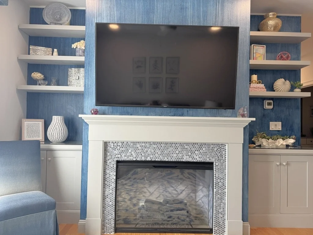 Photo of Unit 307 at 1 Revolution Way