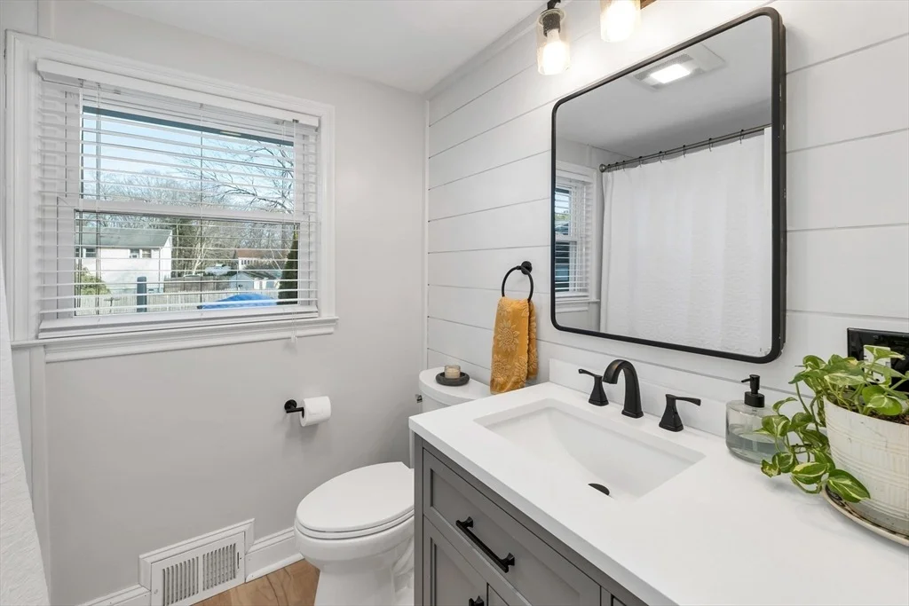 Photo of 185 Lawrence Road