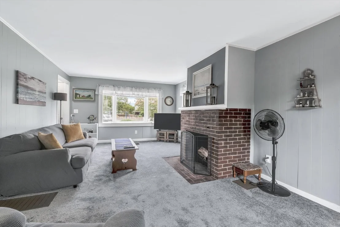 Photo of 7 Queens Bay Ln