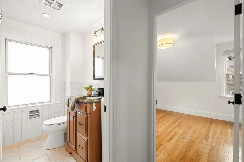 Photo of 53 Henderson St