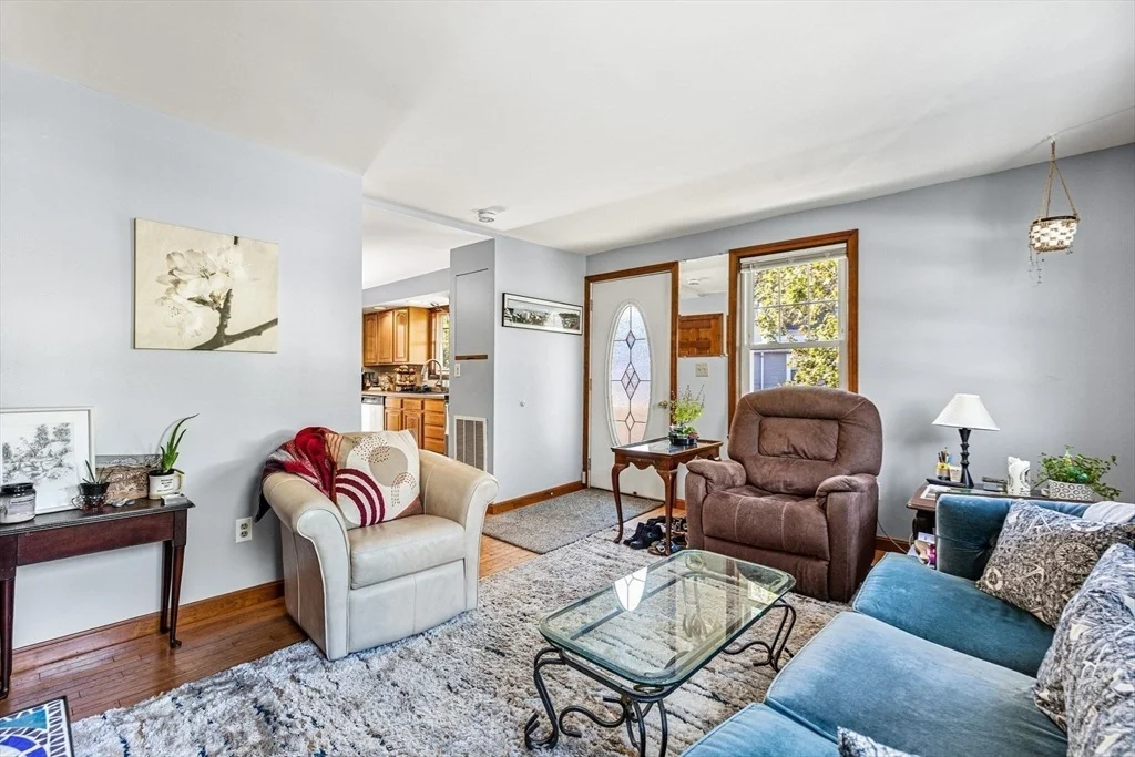 Photo of 7 Lothrop St
