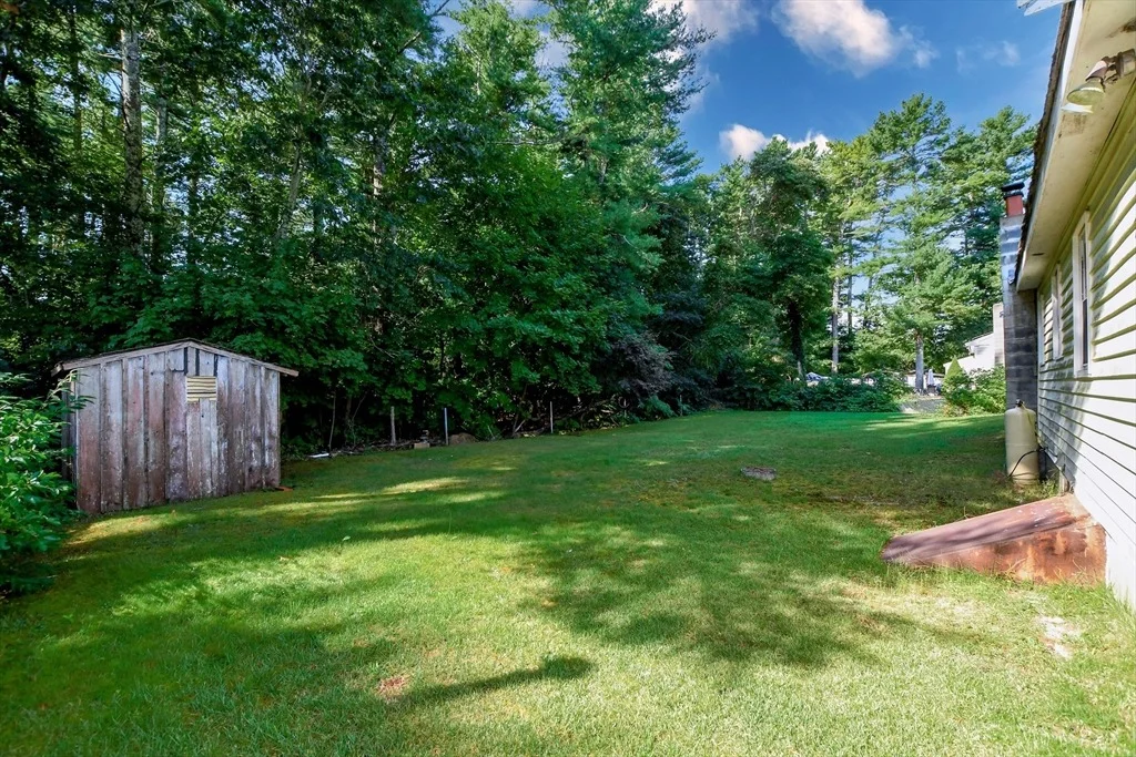Photo of 9 White Pine Ave