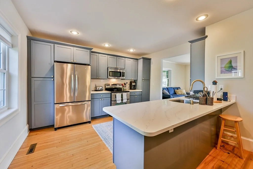 Photo of 261 Thompson Road