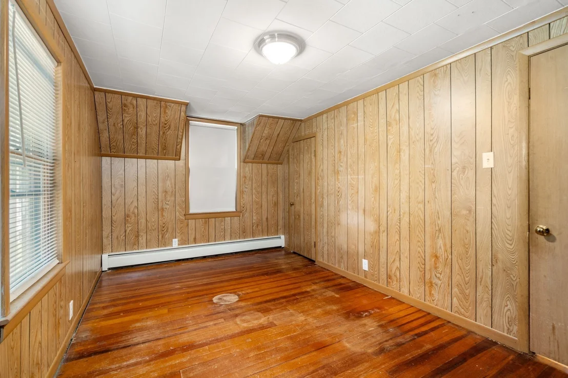 Photo of 32 Elm Street